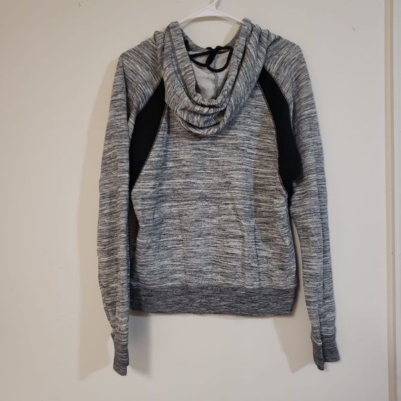 Pink VS sweatshirt with hoodie - Picture 2 of 10